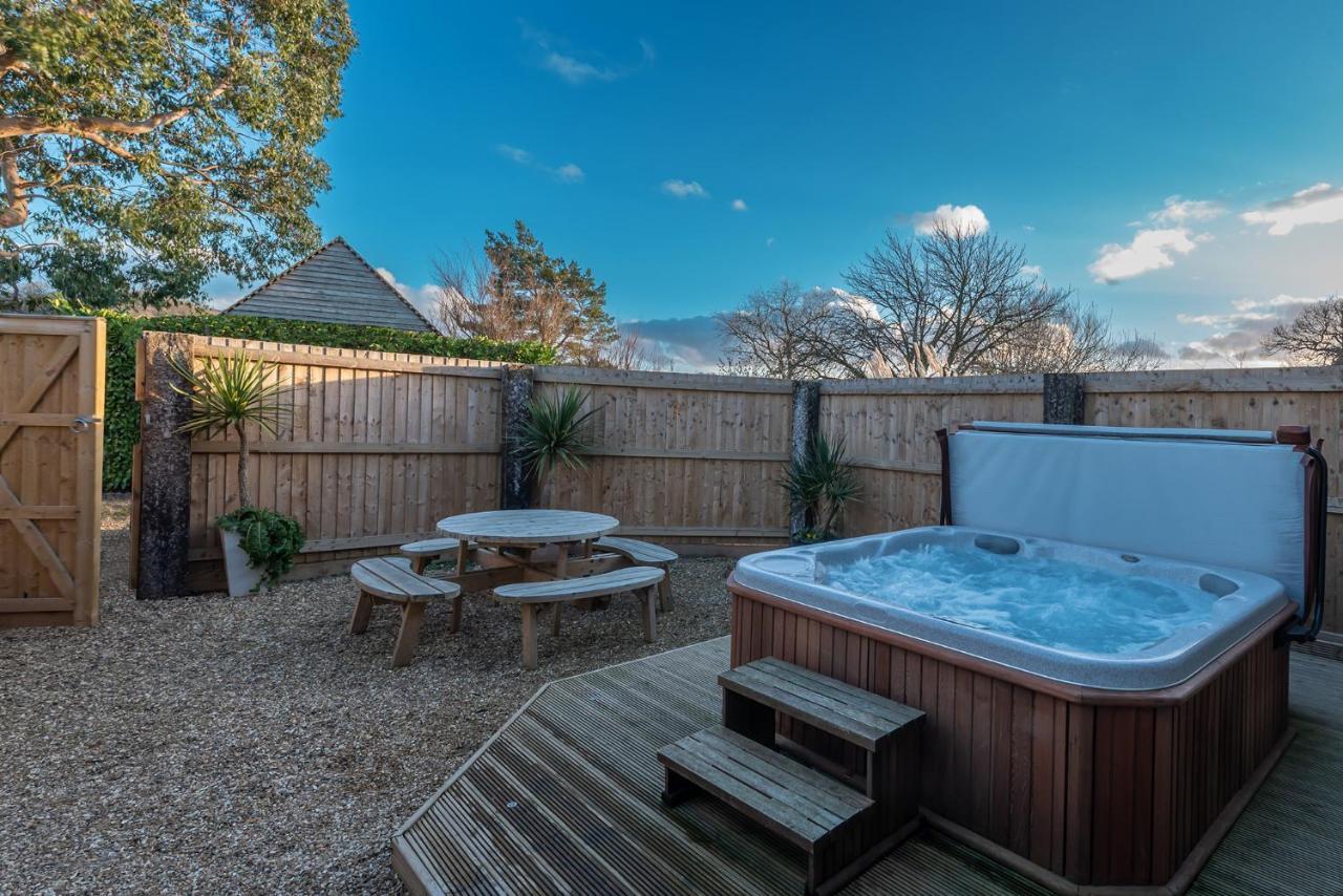Somerset Country Escape - Luxury Barns With Hot Tubs Hatch Beauchamp Exterior foto